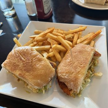 Tony’s Kitchen - Blackened Chicken Sandwich - Breakfast & Brunch Near Me - Long Beach, California Tony’s Kitchen - Blackened Chicken Sandwich - Breakfast & Brunch Near Me - Long Beach, California