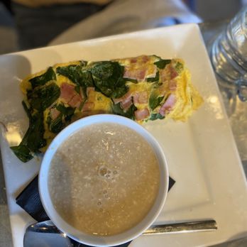 Toast - Omelette with spinach and ham - Breakfast & Brunch Near Me - Temecula, California