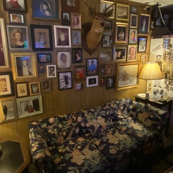 Mom's Basement - Bars Near Me - Birmingham, Alabama