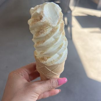 Active Culture - Pineapple froyo - Cafes Near Me - Long Beach, California
