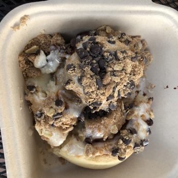 Cinnaholic - Yummy! Cinnamon roll you choose the icing and the toppings this one marshmallow chocolate chip and pie crumbles vegan and delicious - Bakeries Near Me - Boca Raton, Florida Cinnaholic - Yummy! Cinnamon roll you choose the icing and the toppings this one marshmallow chocolate chip and pie crumbles vegan and delicious - Bakeries Near Me - Boca Raton, Florida