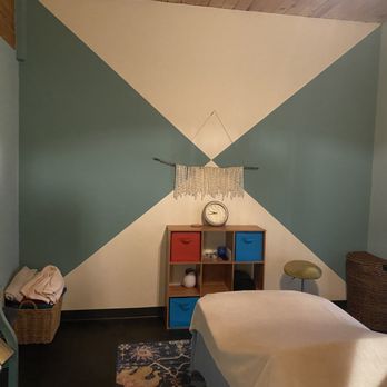 Amundson Custom Painting - Painters Near Me Amundson Custom Painting - Painters Near Me