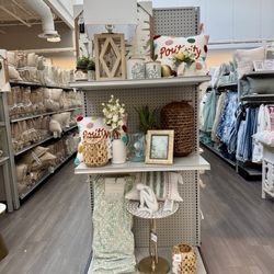 Bealls - Decor