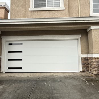 Pro Line Garage Doors - Garage Door with tinted windows, Side Mount garage opener - Garage Door Services Near Me - San Jose, California Pro Line Garage Doors - Garage Door with tinted windows, Side Mount garage opener - Garage Door Services Near Me - San Jose, California
