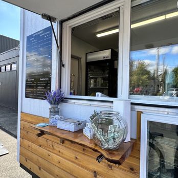 Arrow Coffee & Desserts - Front of the truck - Coffee & Tea Near Me - Beaverton, Oregon