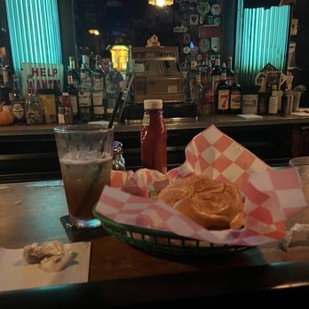 New Park Tavern - Best bar in jersey city in my opinion burgers are amazing and drinks are amazing! relaxed vibe and bartenders make you feel comfortable - Pubs Near Me - Jersey City, New Jersey