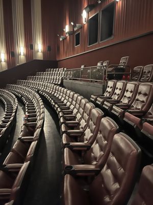 Cinemark Howard Hughes Los Angeles and XD by null