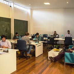 Coworking Casa Vermelha - Salão Compartilhado (2)