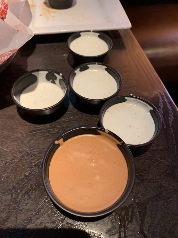 RED ROBIN GOURMET BURGERS AND BREWS 134 Photos & 284 Reviews