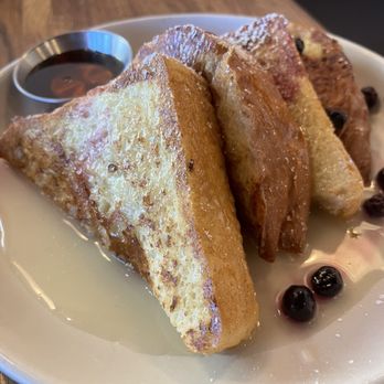 Prep & Pastry - Lemon blueberry brioche French toast - Breakfast & Brunch Near Me - Tucson, Arizona Prep & Pastry - Lemon blueberry brioche French toast - Breakfast & Brunch Near Me - Tucson, Arizona