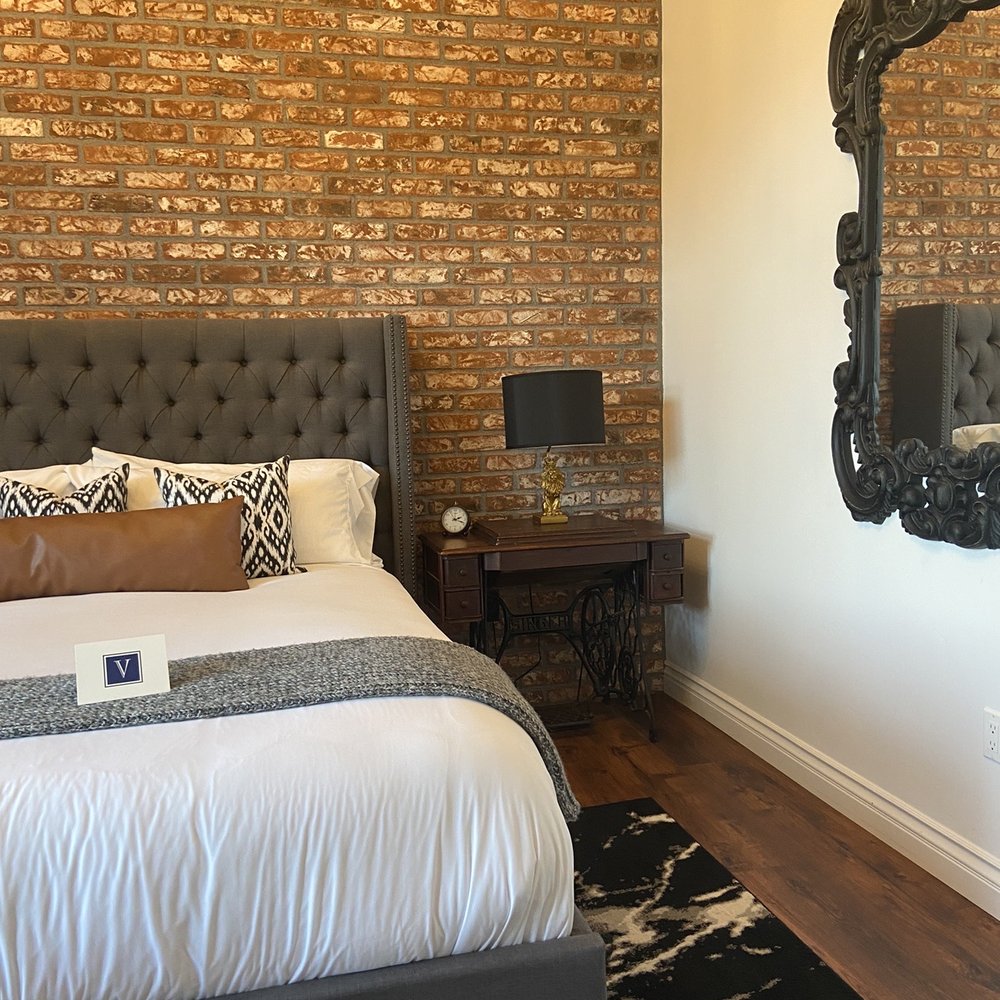 The Vine House Bed & Breakfast - Bed & Breakfast Near Me - Temecula, California