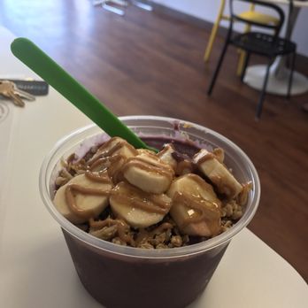 Berry Beet Juice Bar - Acai Gone Nuts Fruit Bowl - Juice Bars & Smoothies Near Me - Phoenix, Arizona
