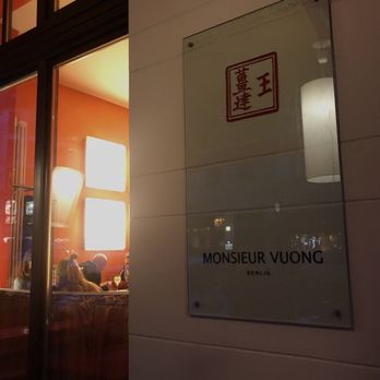 Monsieur Vuong - View inside from outside - Vietnamese Near Me - Berlin, BE