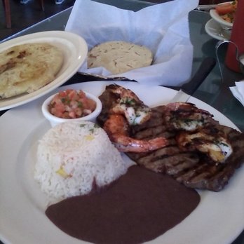 Jaragua - What do you see? That's exactly in this plate. Fine dinner, with pupusas & fresh tortillas. DELICIOUS!! - Salvadoran Near Me - Los Angeles, California