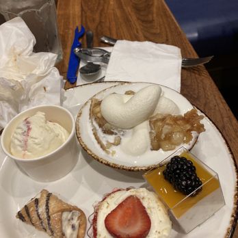 AYCE - Gelato, apple pie a la mode, cannoli, strawberry tort and something with a blackberry... no clue but it was good. - Buffets Near Me - Las Vegas, Nevada AYCE - Gelato, apple pie a la mode, cannoli, strawberry tort and something with a blackberry... no clue but it was good. - Buffets Near Me - Las Vegas, Nevada