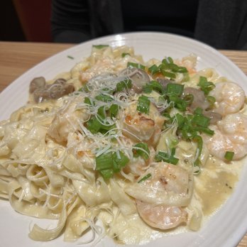 Carrabba's Italian Grill - Fettuccine Weesie - Italian Near Me - Washington Township, Ohio Carrabba's Italian Grill - Fettuccine Weesie - Italian Near Me - Washington Township, Ohio