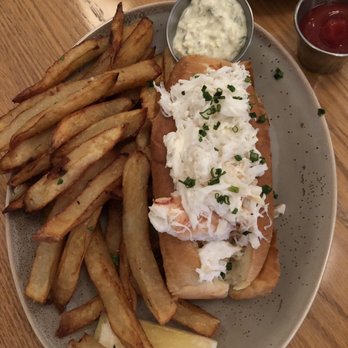 Fishwives - Dungeness crab roll with fries - Seafood Near Me - Pasadena, California Fishwives - Dungeness crab roll with fries - Seafood Near Me - Pasadena, California
