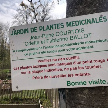 Abbaye de Vauclair - Medicinal Herb Garden in the park - Historical Tours Near Me - Bouconville-Vauclair, 02