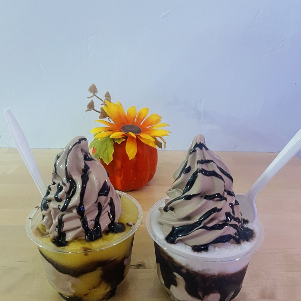 Sweet and Shavery - Frozen Banana and Chocolate Macaroon Parfaits - Desserts Near Me - Davis, California Sweet and Shavery - Frozen Banana and Chocolate Macaroon Parfaits - Desserts Near Me - Davis, California