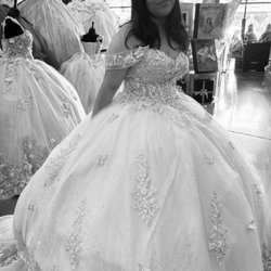 Ilusiones Vertigo - The dress is beautiful can't show the color as the event has not taken place and the color is a surprise.