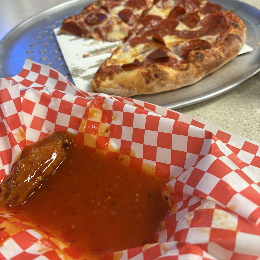 Pizza and mango habanero