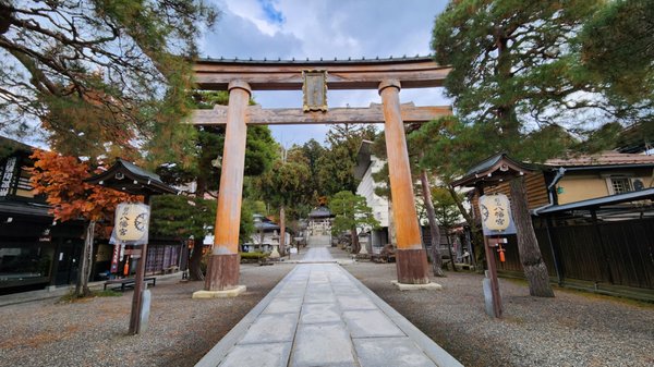 Sakurayama Hachimangu Shrine by null