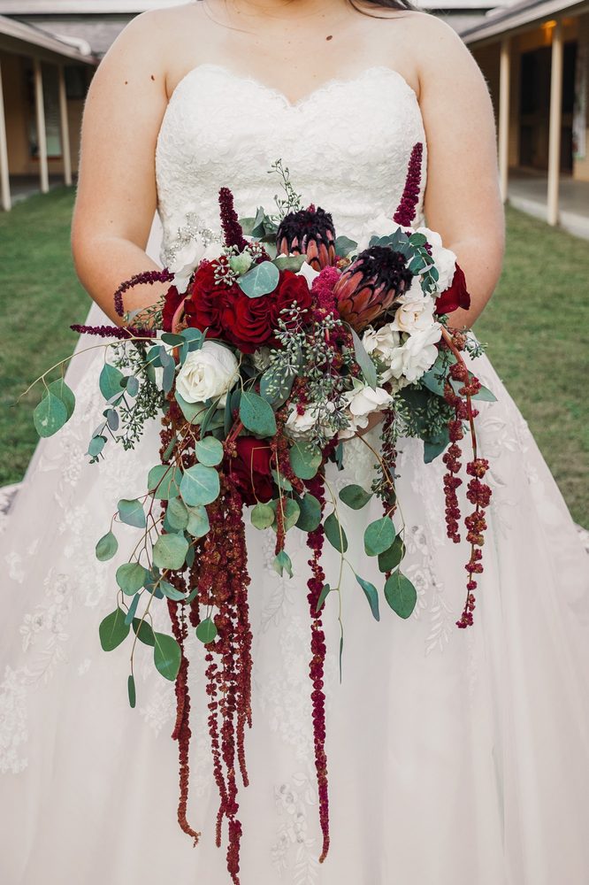 AHR’S FLOWER SHOP 11760 FM 2790, La Coste, Texas Florists Phone