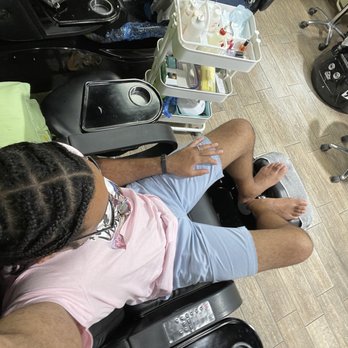 Organic Beauty Nails - Massage chair after a fresh pedicure. - Nail Salons Near Me - Encino, California Organic Beauty Nails - Massage chair after a fresh pedicure. - Nail Salons Near Me - Encino, California