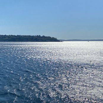 The Edgewater Hotel - Balcony View - Hotels Near Me - Seattle, Washington The Edgewater Hotel - Balcony View - Hotels Near Me - Seattle, Washington