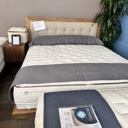 SLEEP365 & Naturepedic Organic Mattress Gallery - Peninsula - Interior