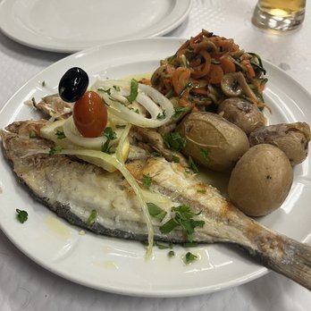 Restaurante Lucimar - Grilled sea bass - Portuguese Near Me - Lisbon, 11