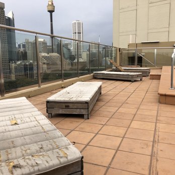 Oaks Hyde Park Plaza - Disgusting and ratty pool lounges. This is just embarrassing. - Hotels Near Me - Sydney, NSW