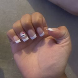Solaria Nails - Here is hello kitty thinking there might be a car coming...