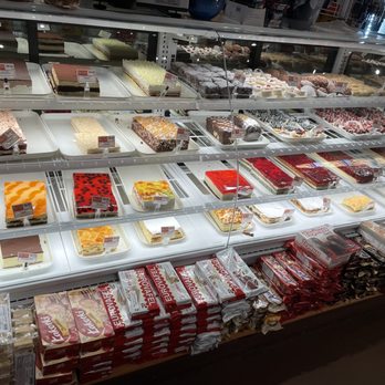 Roly Poly Bakery - Fresh baked treats - Bakeries Near Me - New Britain, Connecticut