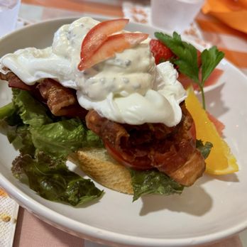 Paul's Place - Eggs Benedict - Breakfast & Brunch Near Me - Hilo, Hawaii