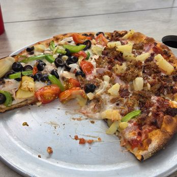 2 Talls Pizzeria - Able to do half and half pizza. Yummy - Pizza Near Me - Hailey, Idaho 2 Talls Pizzeria - Able to do half and half pizza. Yummy - Pizza Near Me - Hailey, Idaho