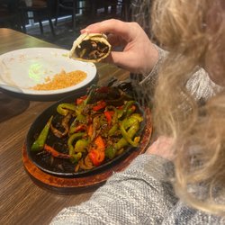 Comaron Pelado Taqueria - Fajitas beef mmmmm