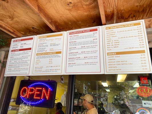 Boni's Tacos by null