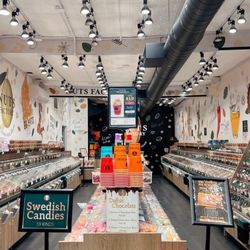Nuts Factory - Interior