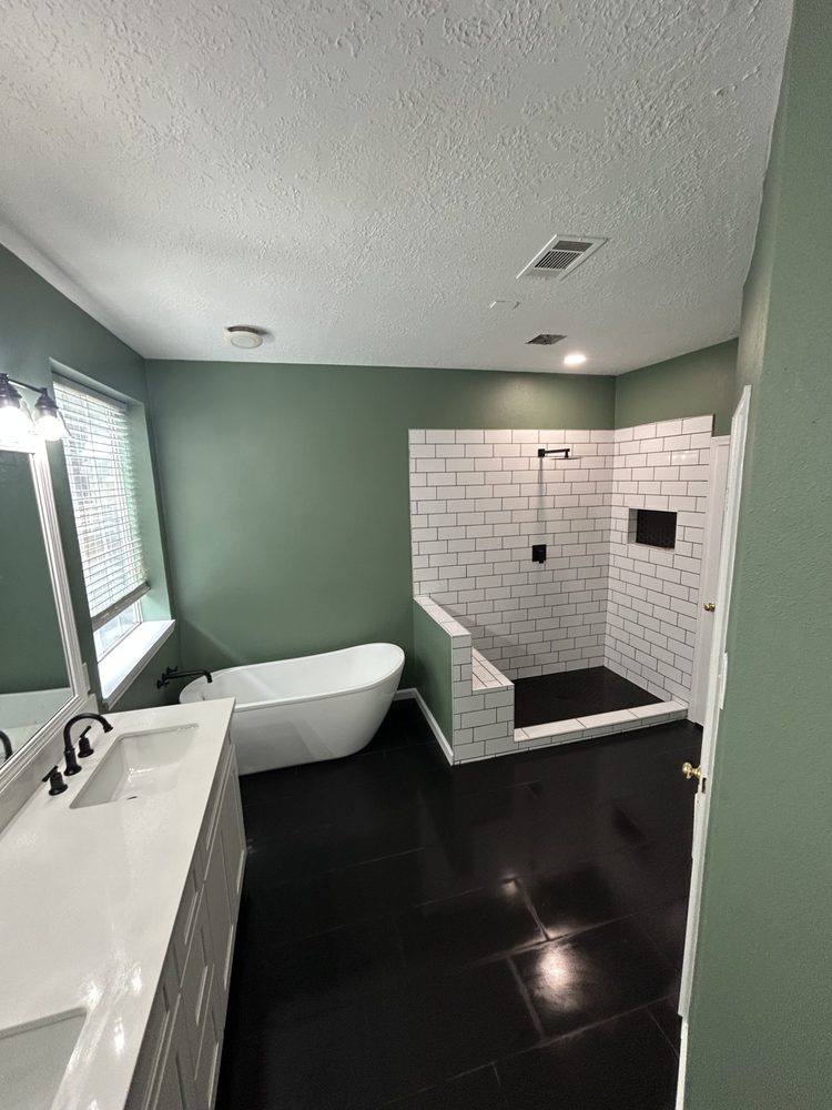 Slide of MCM Construction & Roofing