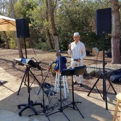 Arthur Javier Music - Stellar one man band!