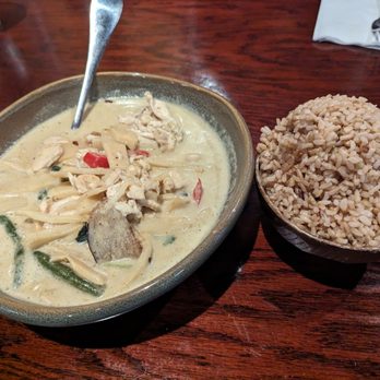 Sumalee's Thai Cuisine - Green curry with chicken and brown rice - Thai Near Me - Bonney Lake, Washington Sumalee's Thai Cuisine - Green curry with chicken and brown rice - Thai Near Me - Bonney Lake, Washington