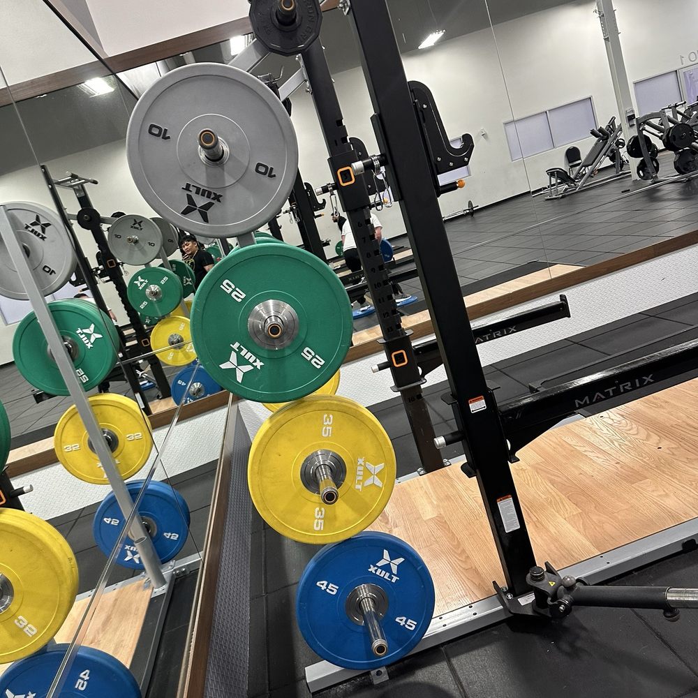 Retro Fitness - Squat rack - Gyms Near Me - Richardson, Texas Retro Fitness - Squat rack - Gyms Near Me - Richardson, Texas