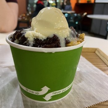 Manoa Bakery Cafe - Milk Red Bean Bingsoo - Coffee & Tea Near Me - Annandale, Virginia Manoa Bakery Cafe - Milk Red Bean Bingsoo - Coffee & Tea Near Me - Annandale, Virginia
