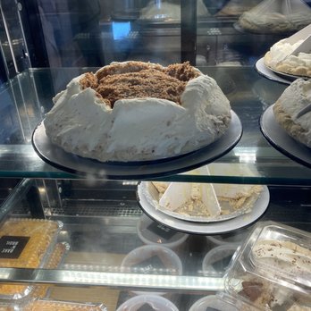 Jongewaard's Bake n Broil - Holiday Lush (Seasonal) - American Near Me - Long Beach, California