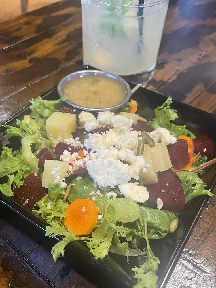 MADDIE’S WINE AND WHISKEY 35 Photos & 13 Reviews 835 E Fairview Ave