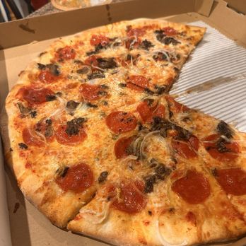 Santina’s Pizzeria - Pepperoni mushroom onion garlic - Pizza Near Me - Las Vegas, Nevada