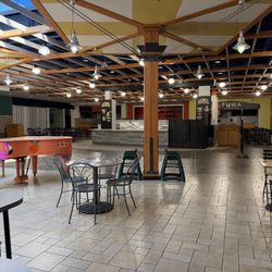 WestShore Plaza - Empty food court