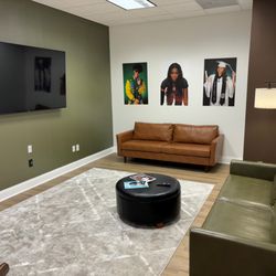 Herff Jones - Customer Lounge
