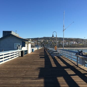 San Clemente Pier - bathrooms pictured on the left on the way back - Beaches Near Me - San Clemente, California San Clemente Pier - bathrooms pictured on the left on the way back - Beaches Near Me - San Clemente, California